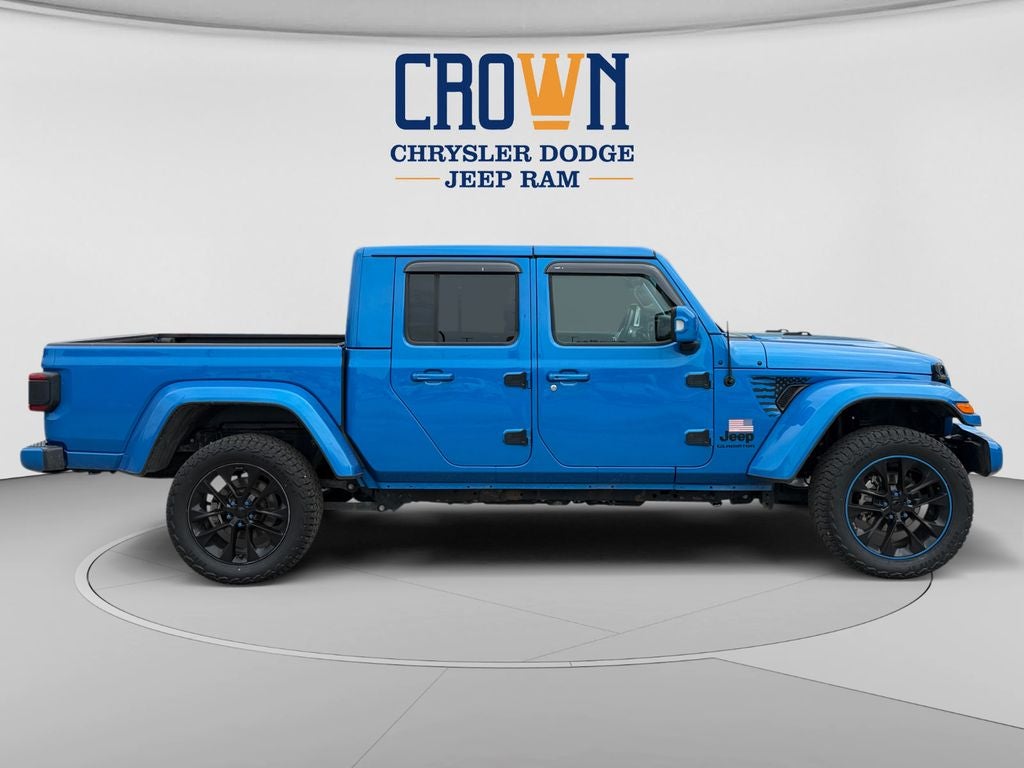 2022 Jeep Gladiator — side profile view