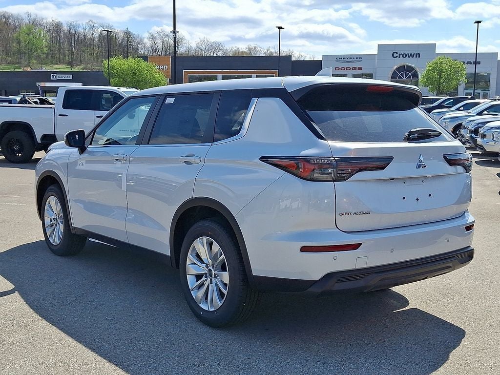 2026 Mitsubishi Outlander — rear three-quarter view